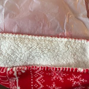 Victoria ‘s secret blanket serpha